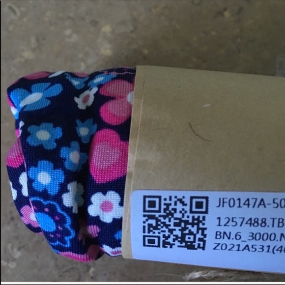 Girl’s Super Soft Floral Leggings - Picture 2 of 3